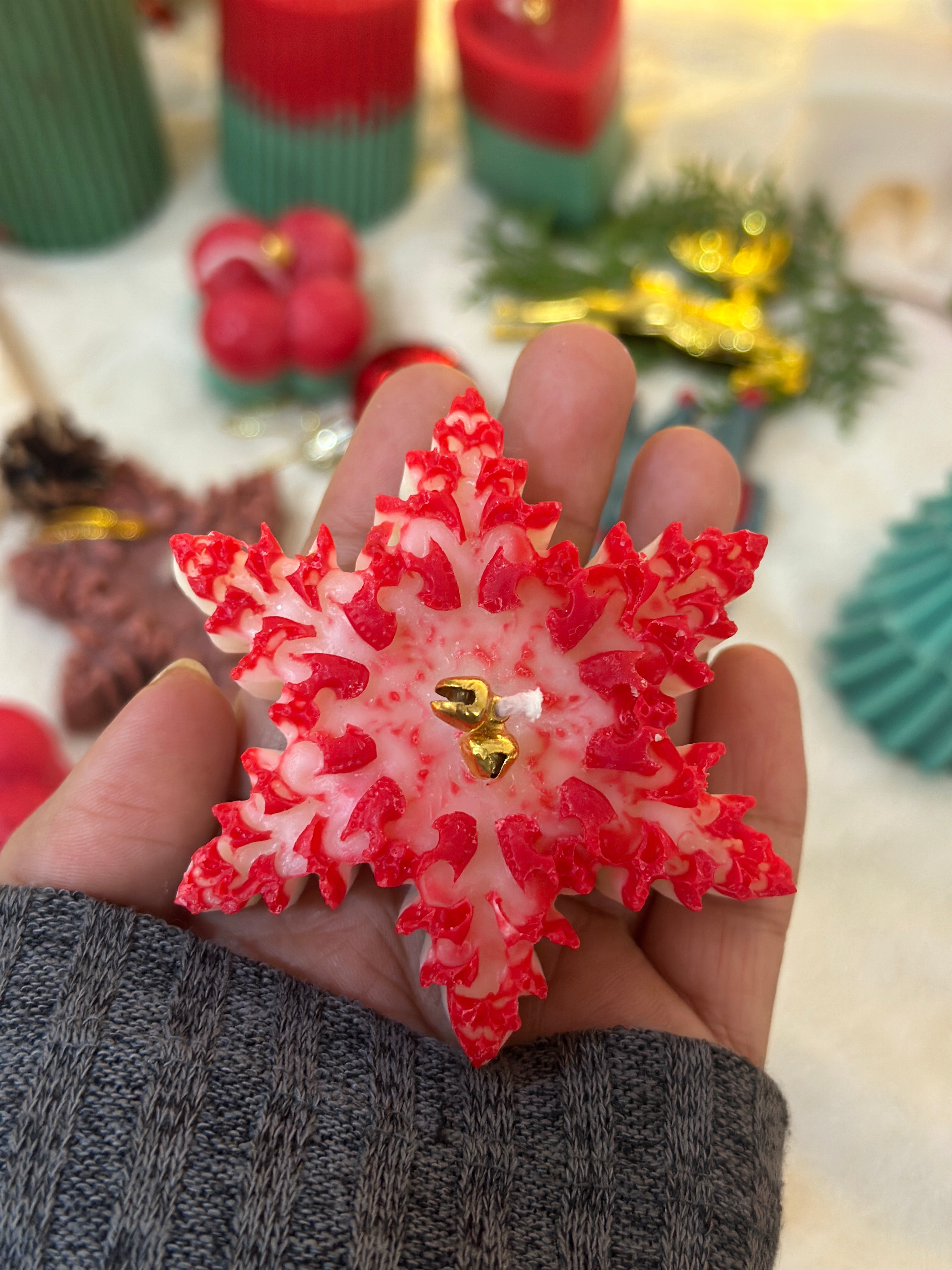 Snowflakes candle