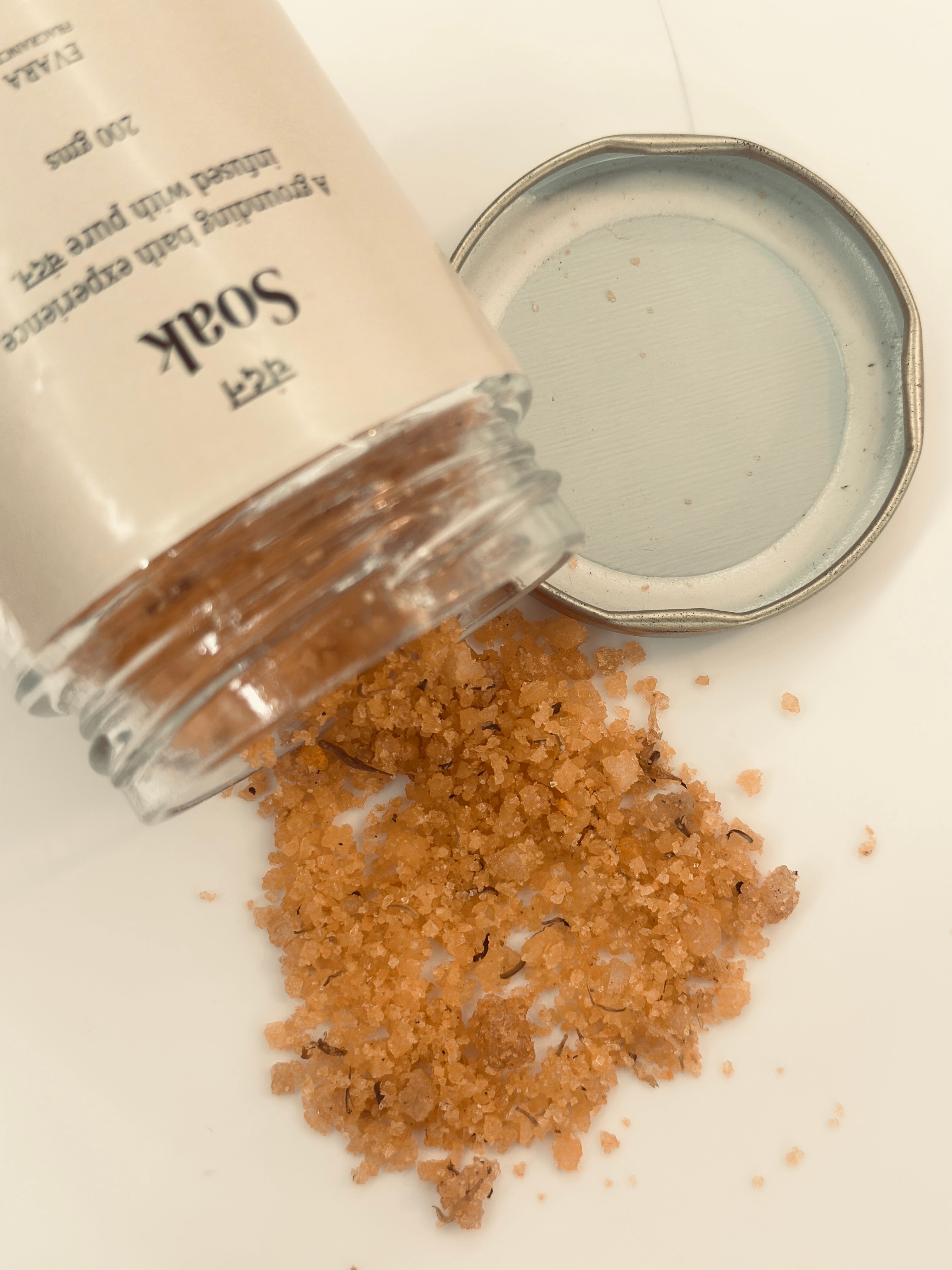 चंदन Soak- Sandalwood Bath Salt.